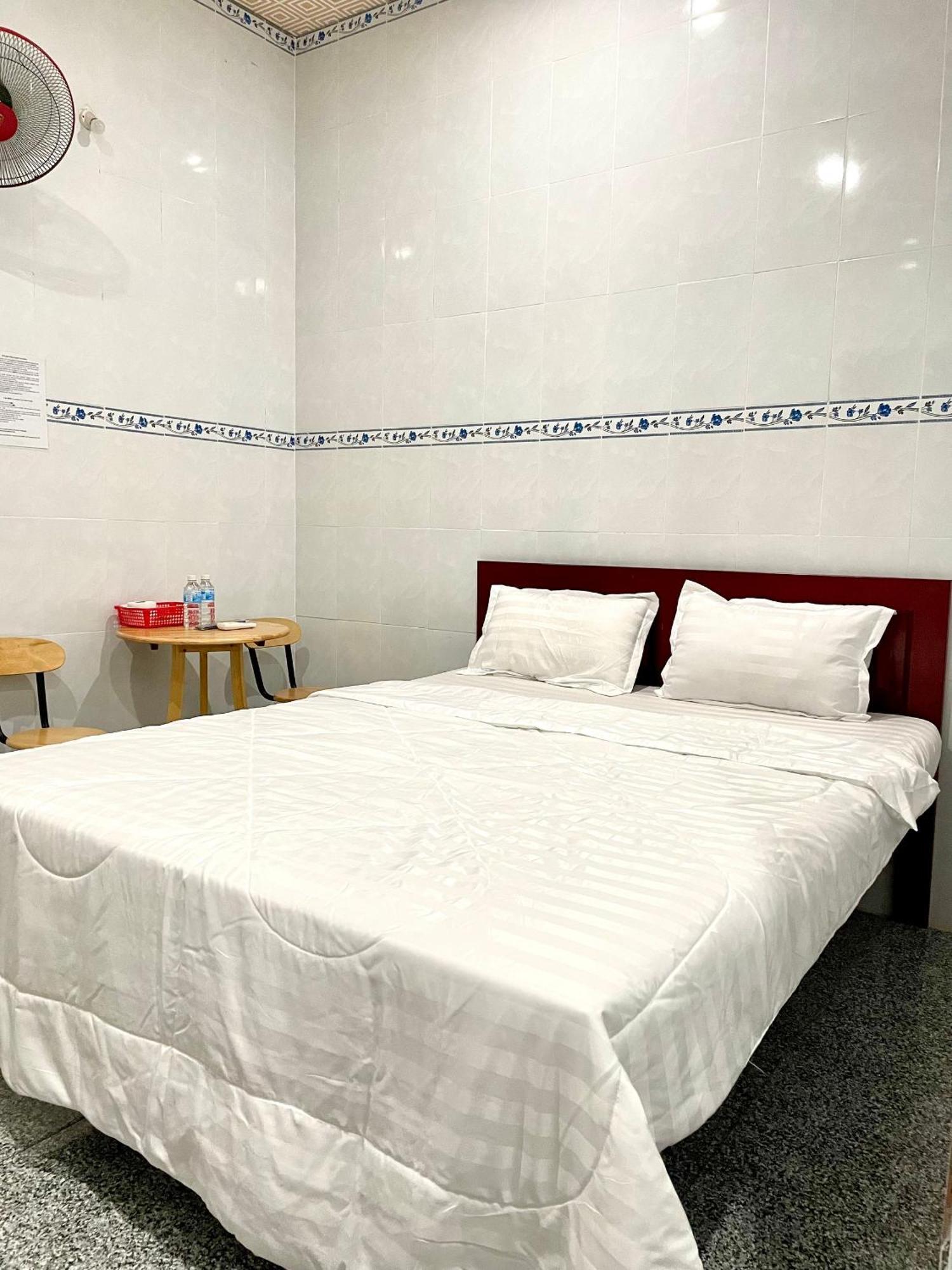 Hotel Nhà Nghỉ TáN PháT Ap Thanh Son Zewnętrze zdjęcie