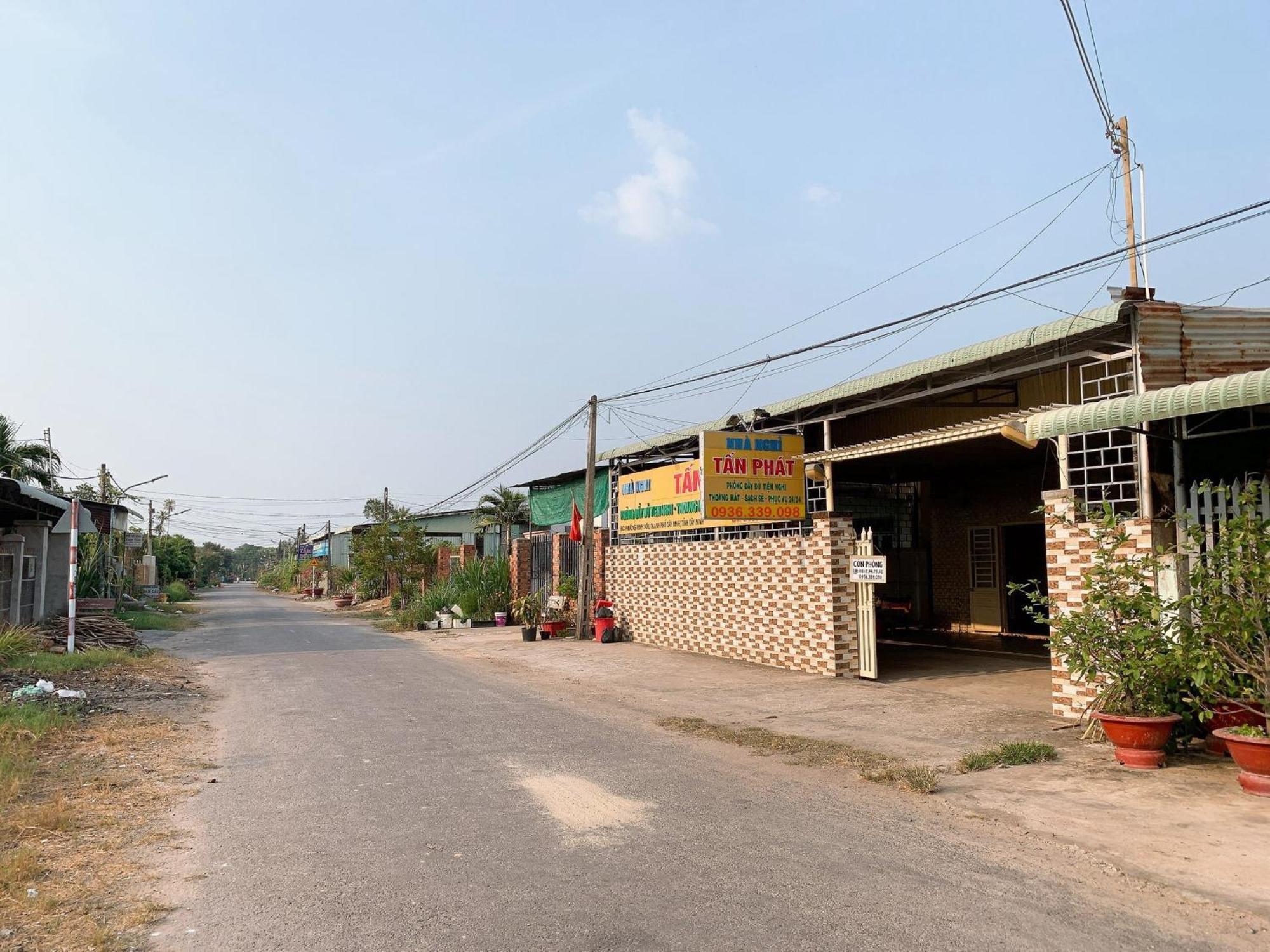 Hotel Nhà Nghỉ TáN PháT Ap Thanh Son Zewnętrze zdjęcie